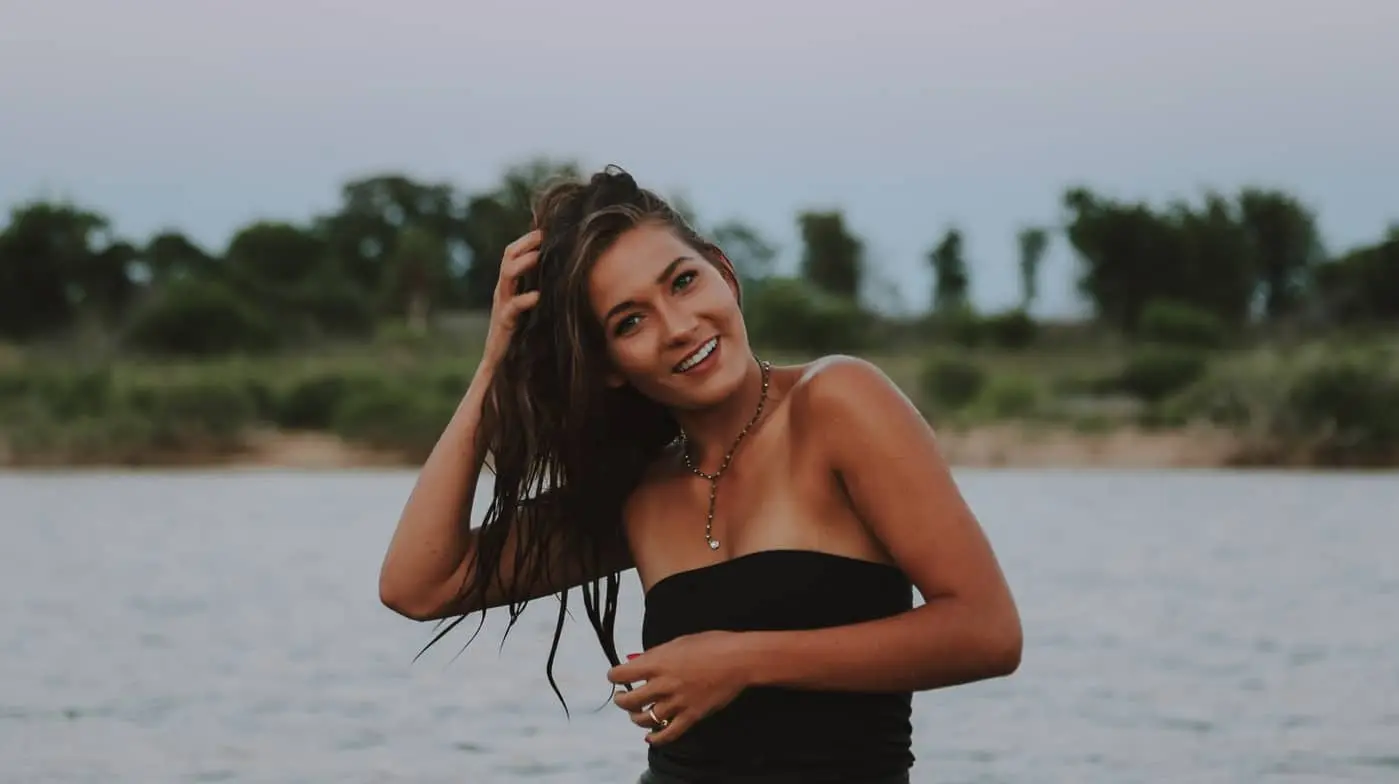 3 χρήσεις του self tan που θα αναβαθμίσουν την εμφάνισή σου