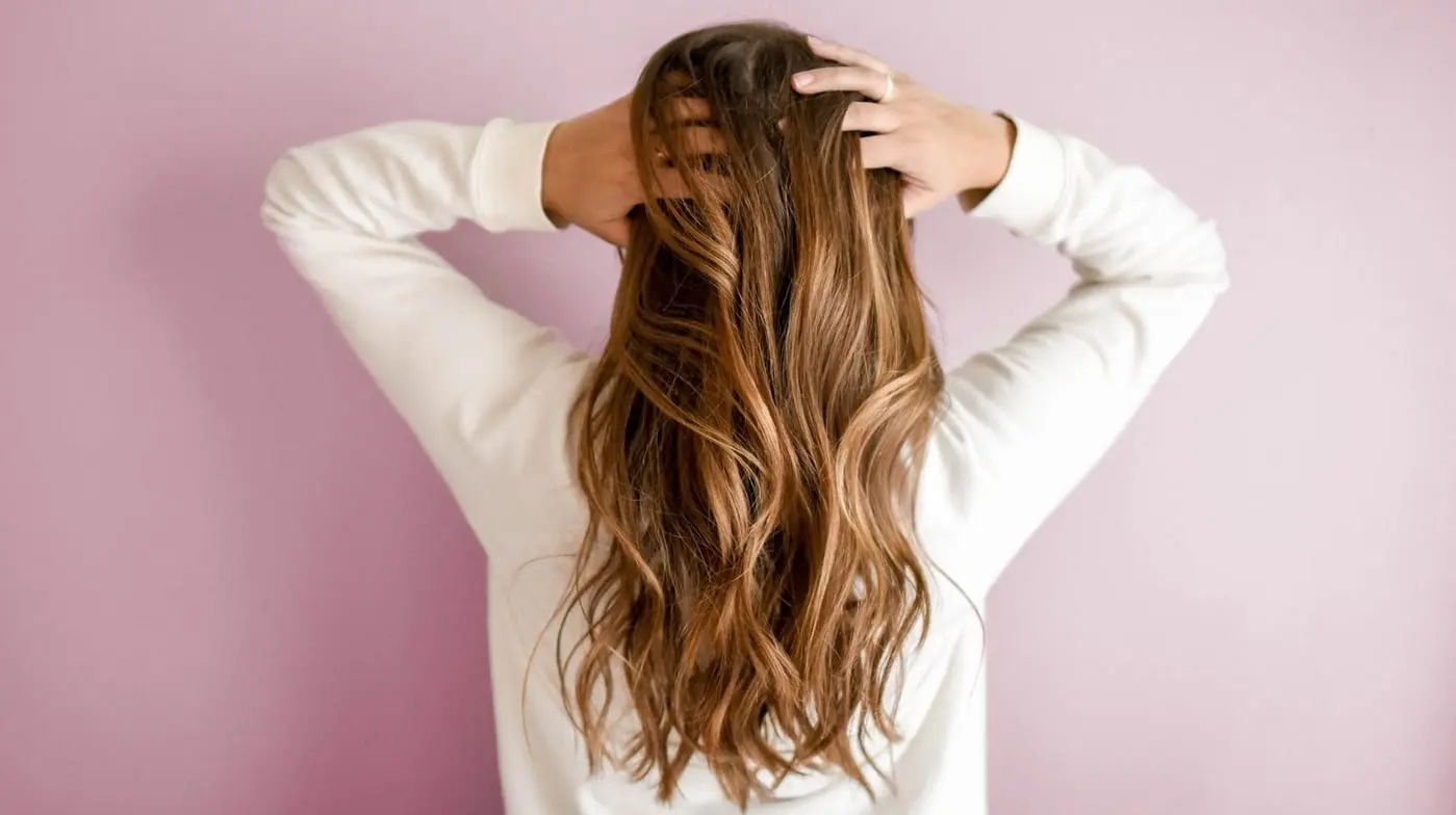 8 συμβουλές για να κάνεις την τριχόπτωση μακρινό παρελθόν!