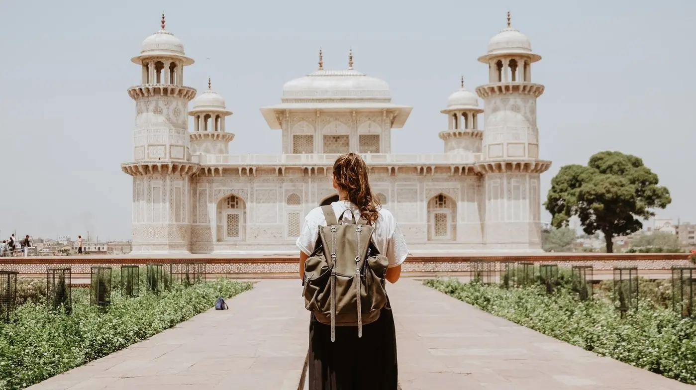 Ετοιμάζεσαι για ταξίδι; Δες ποια beauty products χρειάζεσαι στη βαλίτσα σου!