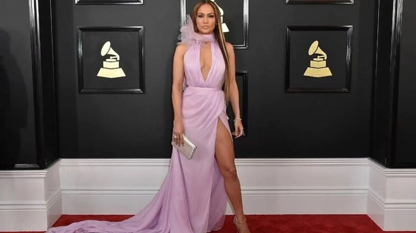 Μυστικά από το κόκκινο χαλί: Έτσι εξαφανίζουν οι σταρ την κυτταρίτιδα άμεσα και… μακροπρόθεσμα!